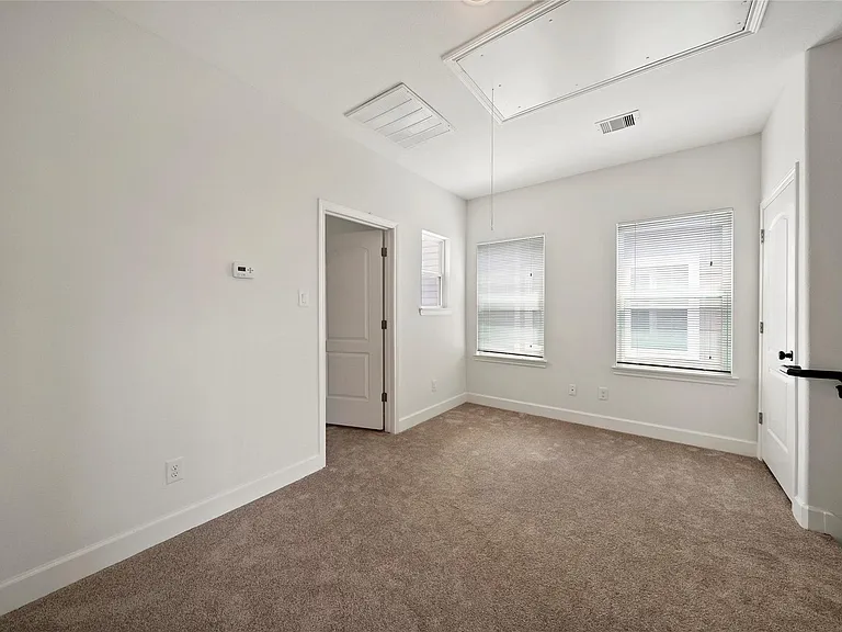 5408 Jonathan Ln — Photo 21