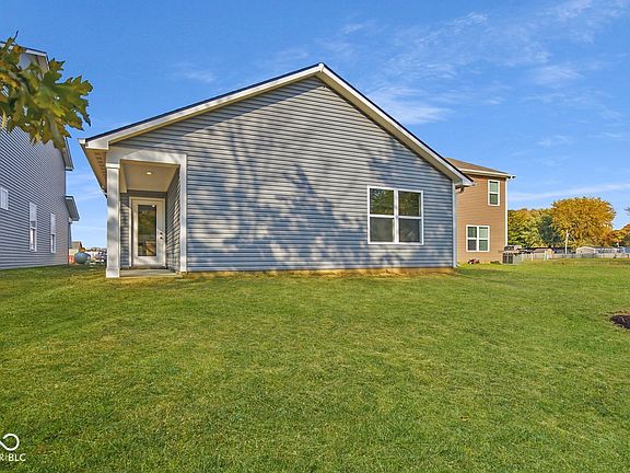 4th image of 1073 Fuller Ln