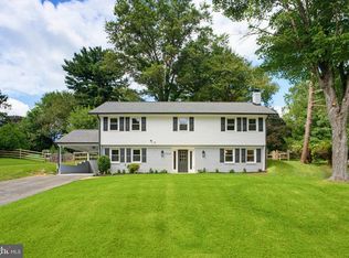 17508 Park Mill Dr, Derwood, MD 20855