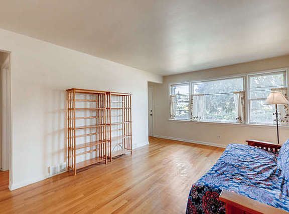 3rd image of 9122 Chestnut Ave