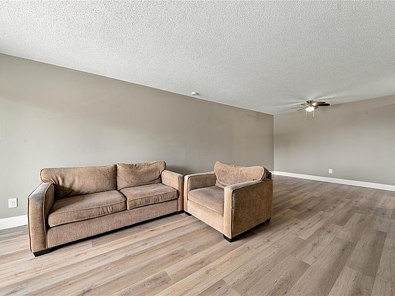 5th image of 3270 Ross Rd #313