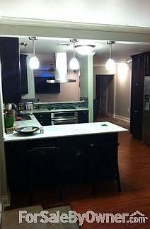 5th image of 700 Broadmoor Ave