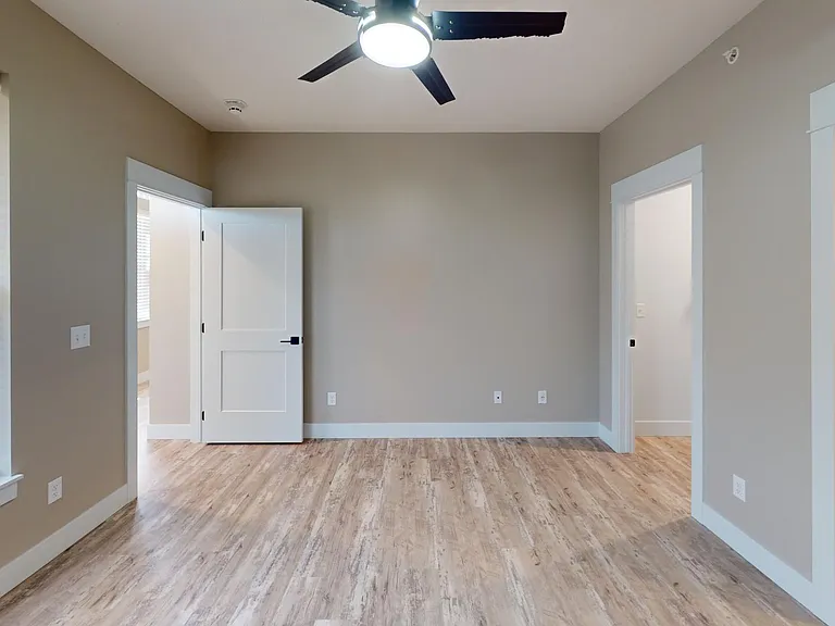 Element 30 Apartments — Photo 31
