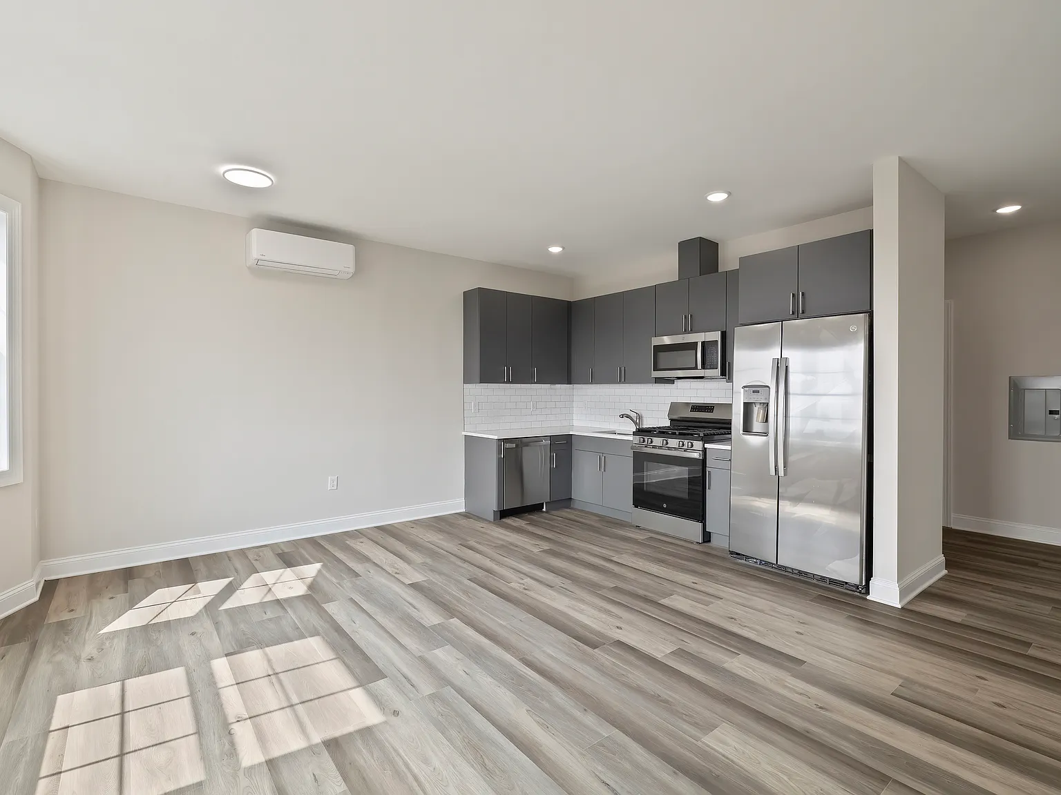 2 bed, 900 sqft, $2,495 — Photo 4