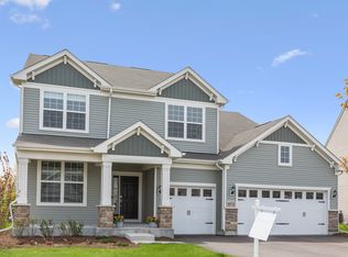 672 Glenwood Dr, South Elgin, IL 60177