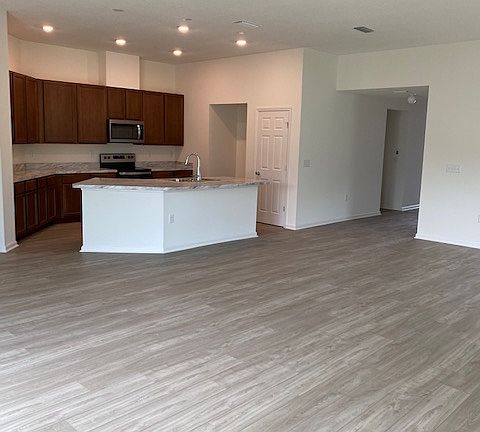 3rd image of 10469 Collins Field Cir