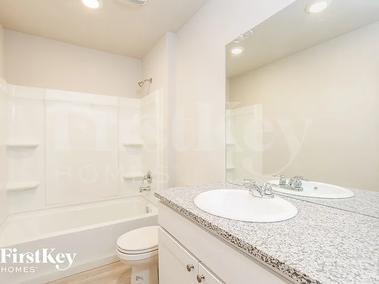 10606 Varmus Dr — Photo 14