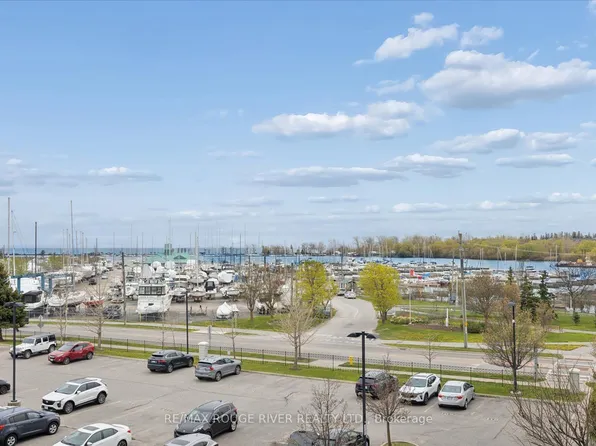340 Watson St W #305, Whitby, ON L1N 9G1