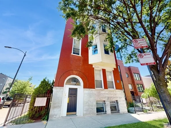 2403 W Moffat St, Chicago, IL 60647