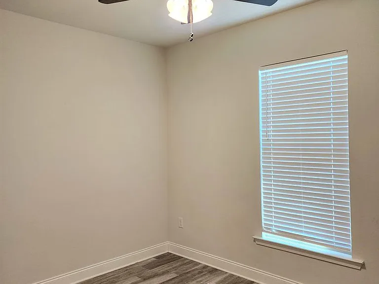931 Gibson Ct — Photo 30