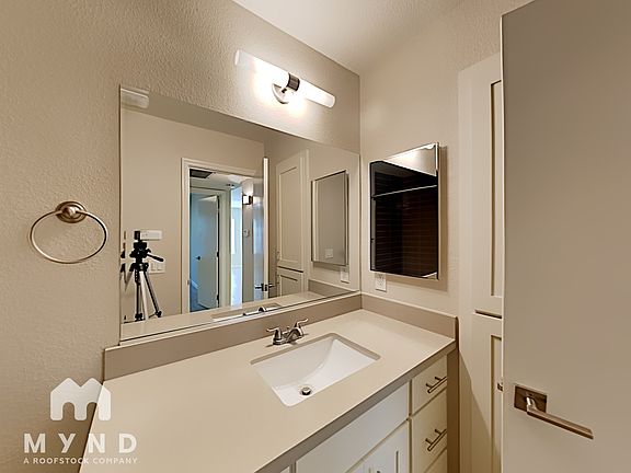 5th image of 2524 T St APT 11