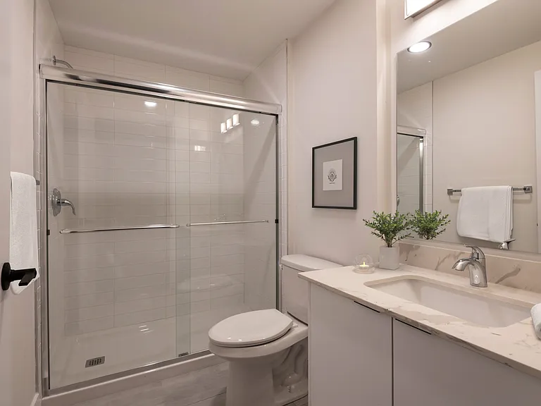 3075 Devonshire Ave — Photo 6