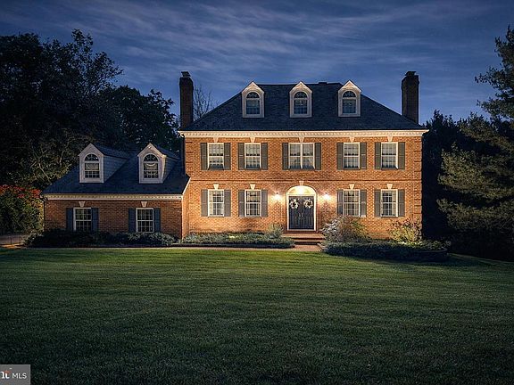 2nd image of 2011 Highland Ridge Dr