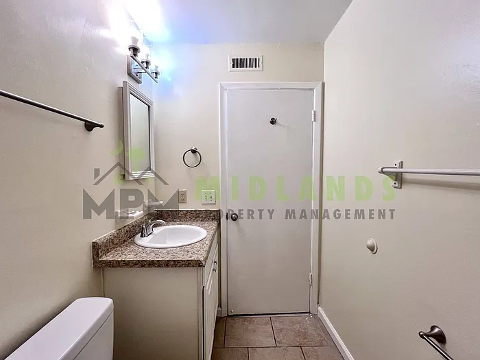 1208 Bush River Rd #F5 — Photo 20