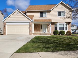 43500 Lotus Dr, Canton, MI 48188