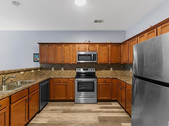 5th image of 5222 Sterling Glen Dr
