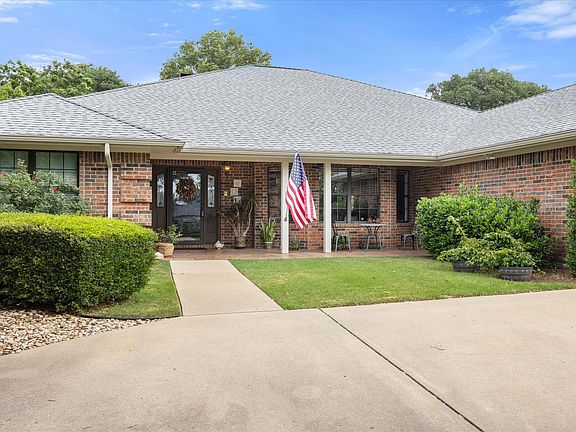 4th image of 3808 Fairway Dr