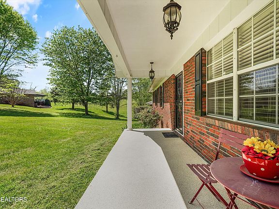 4th image of 7628 Hoff Ln