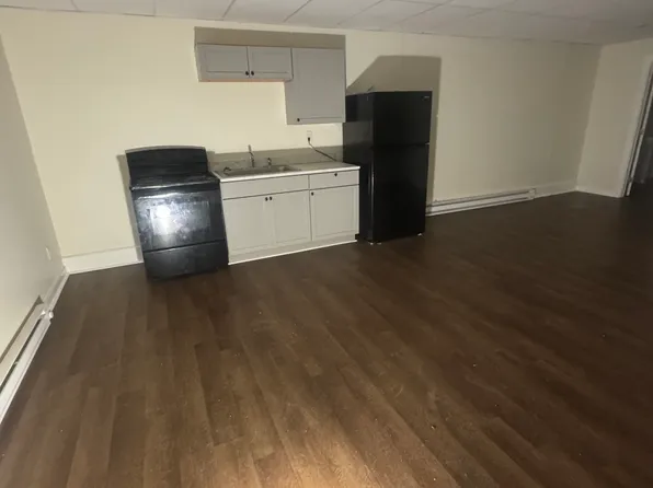 16 E Main St, Plymouth, PA 18651