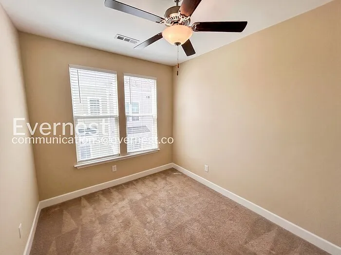 351 Kara Ln — Photo 20