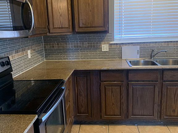 4th image of 2311 NW Dunstan Ln