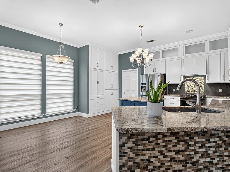 1331 Lighthouse Ln — Photo 3