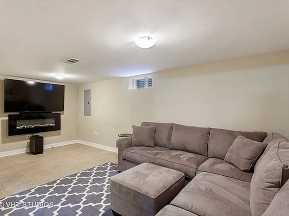 3rd image of 1536 Boeger Ave