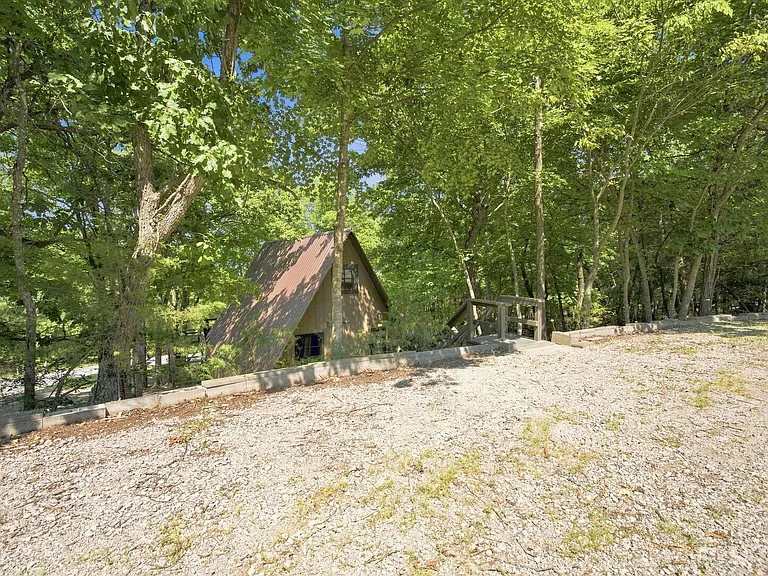 Dogwood Dr — Photo 25