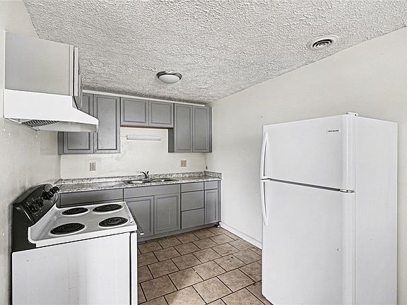 4th image of 3971 Prescott Ave