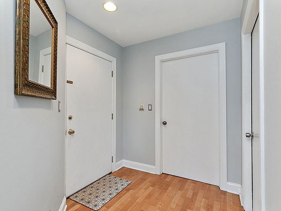 2nd image of 308 Ashbury Ct APT 2