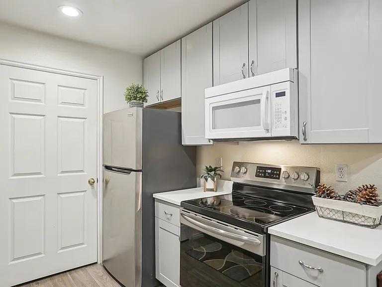 Cambridge Crossing Apartments — Photo 10