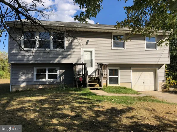 2149 Berkeley Dr, Vineland, NJ 08361