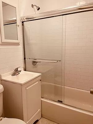 3rd image of 326 E 82nd St APT 5B