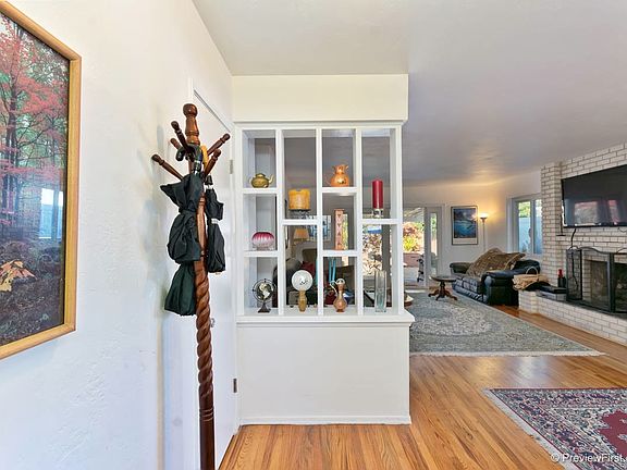 2nd image of 8590 Pinecrest Ave