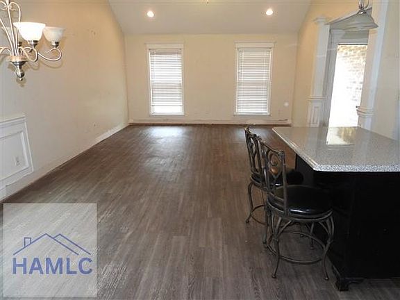 4th image of 263 Virginia Ave
