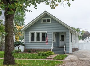 1030 F Ave NW, Cedar Rapids, IA 52405