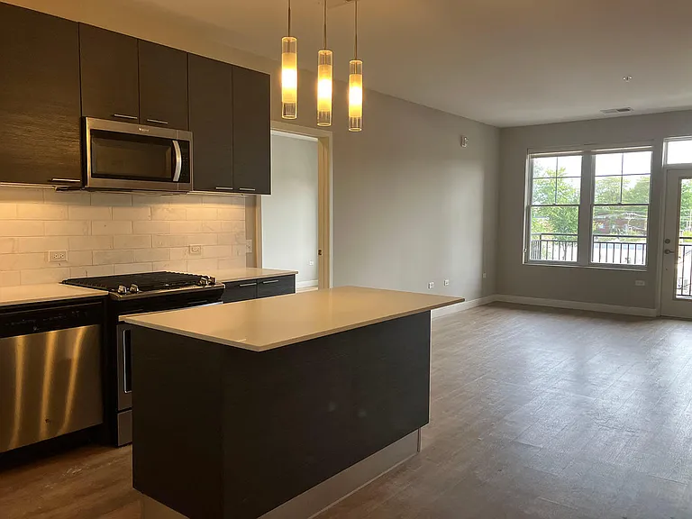 HIGHPOINT Clarendon Hills — Photo 76