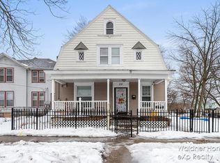 32 Sycamore St SE, Grand Rapids, MI 49503
