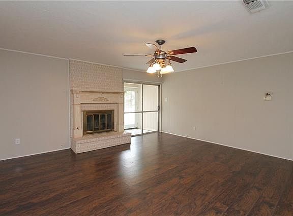 3rd image of 4608 Ivanhoe Dr
