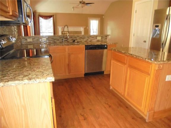5th image of 1817 Creekpark Trl