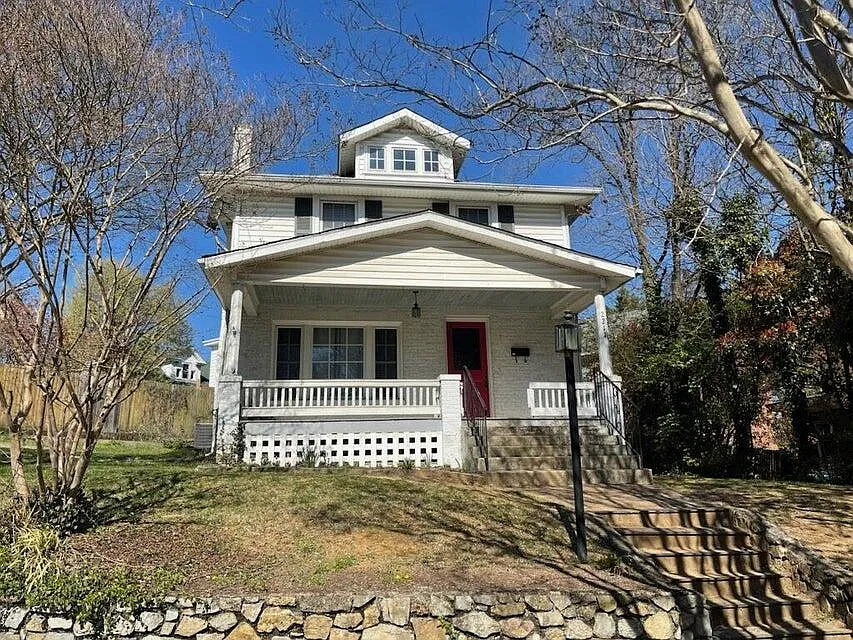 3 bed, 1564 sqft, $2,000 — Photo 1