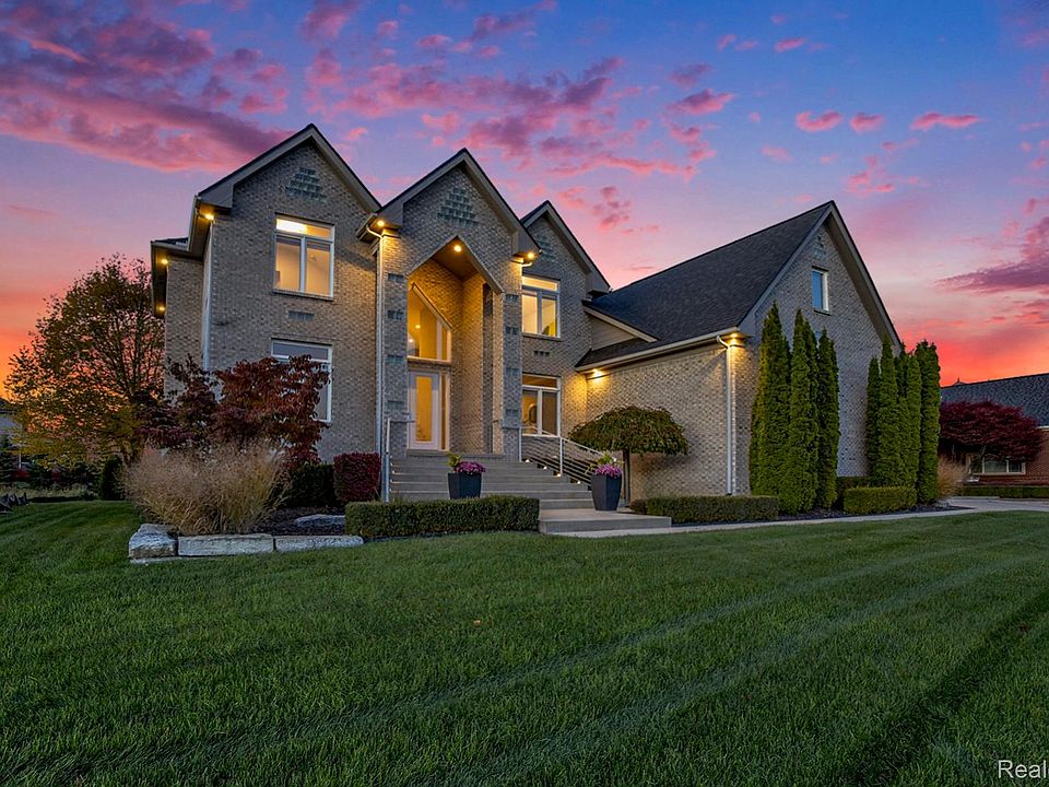1st image of 6535 Pond Dr
