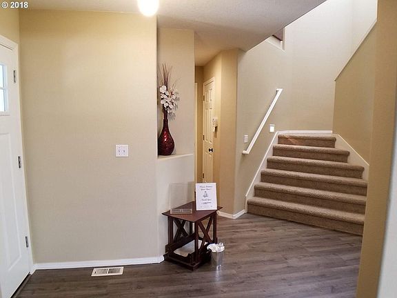 5th image of 5206 NE 68th Ave