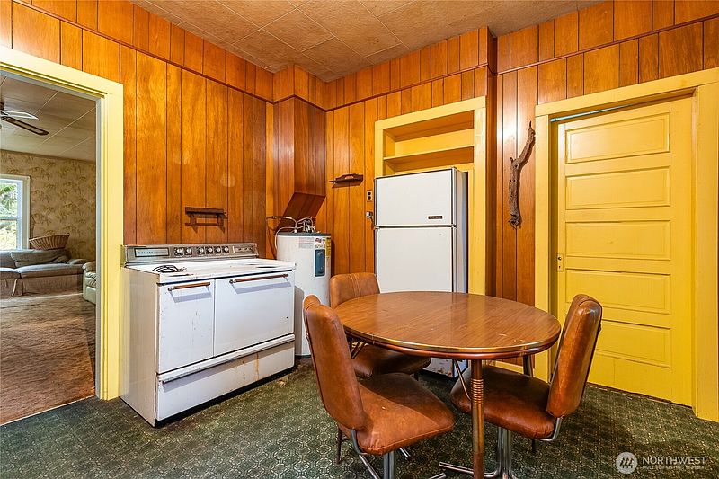 4th image of 20697 Prairie Road