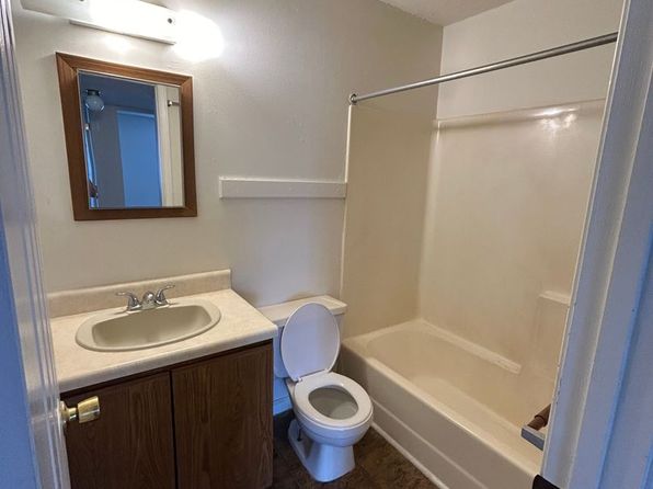 290 Apple Tree Ct APT 8