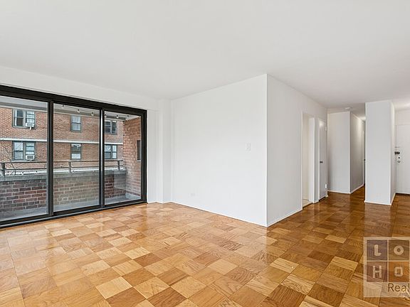 3rd image of 208 Broadway APT J504