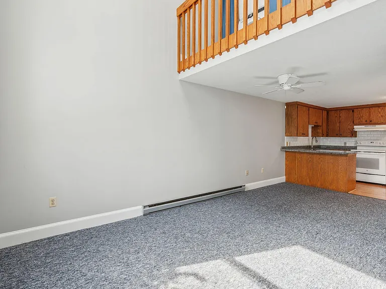210 Beach St #18 — Photo 8