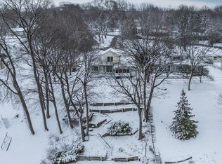 2520 W Palisades Dr, Appleton, WI 54915