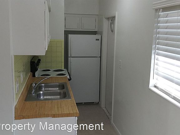 4th image of 119 NE 5th St APT 1