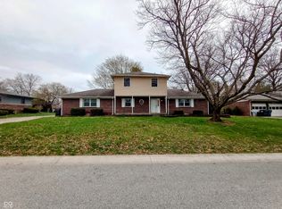 951 Apple Valley Rd, Greenwood, IN 46142